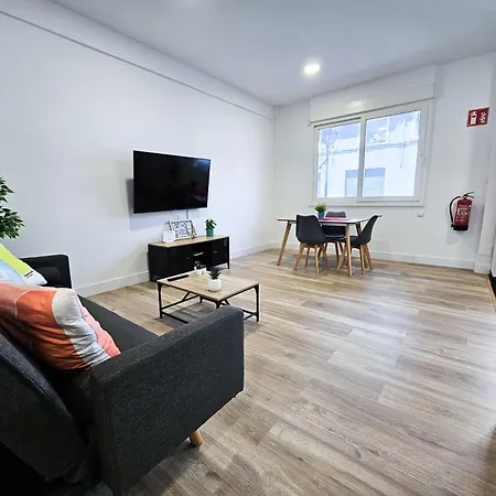 Junto Al Ayuntamiento *