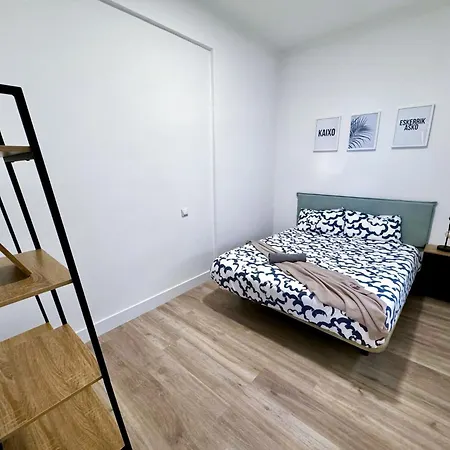 Junto Al Ayuntamiento Μπιλμπάο