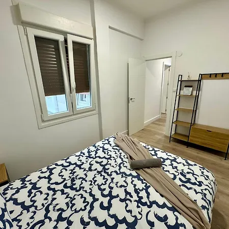 Junto Al Ayuntamiento 公寓